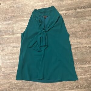 Beautiful Green Sleeveless Blouse